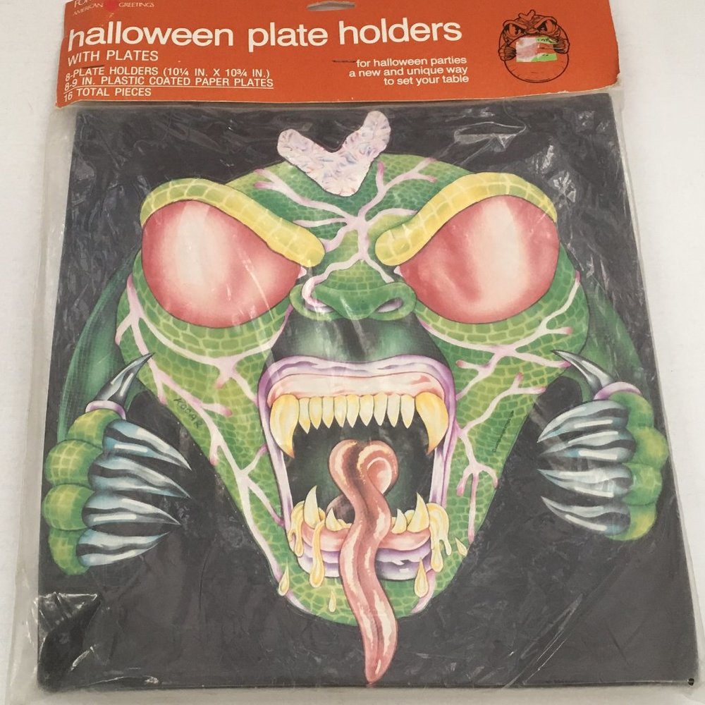 retro Halloween green monster paper plates holders